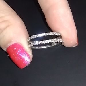 White gold/diamond ring guard